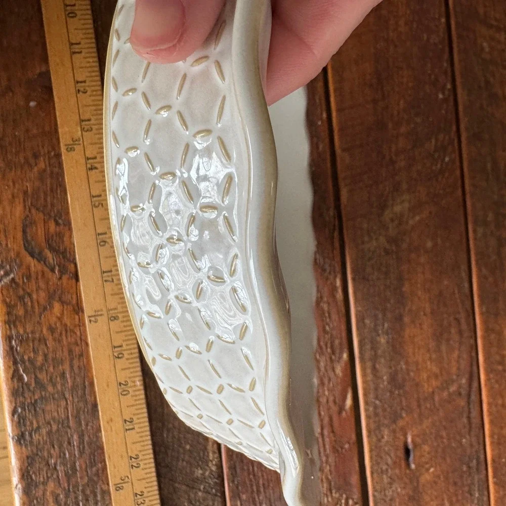 Malacasa Stoneware Pie Dish White Scalloped Ruffled Edge Honeycomb Texture 10in